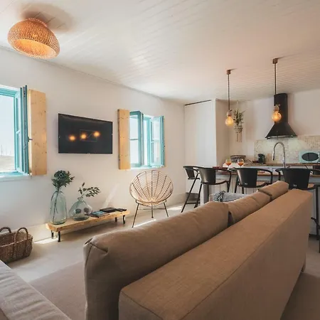 Azenhas Do Mar West Coast Design And Surf Apartment *