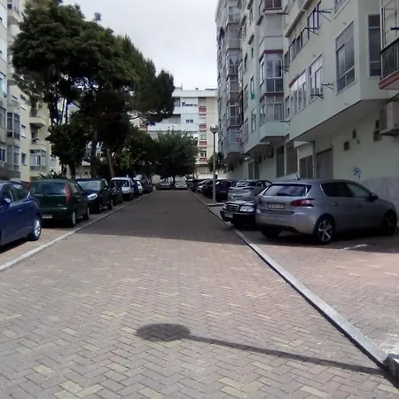 With 3 Bedrooms In Queluz, With Wonderful View, Balcony Sintra