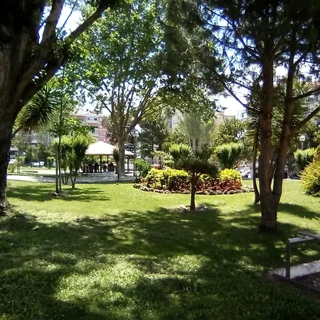 With 3 Bedrooms In Queluz, With Wonderful View, Balcony Apartment Sintra