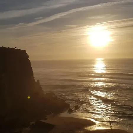 Azenhas Do Mar West Coast Design And Surf Apartment
