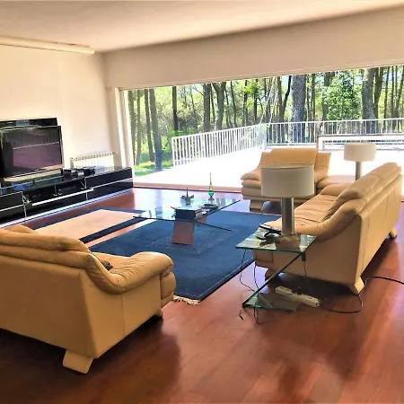 Colares Villa *