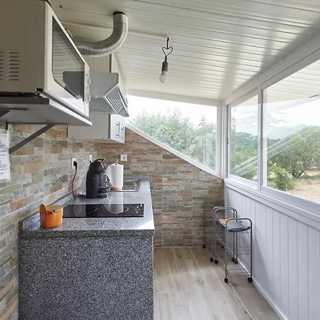 Homestay Sun House - Near - Kitchen - Pool *
