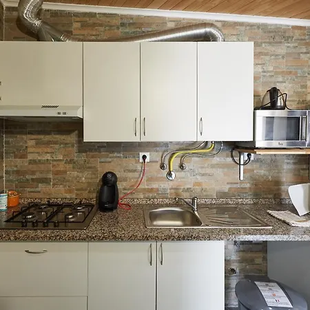 Homestay Sun House - Near - Kitchen - Pool *