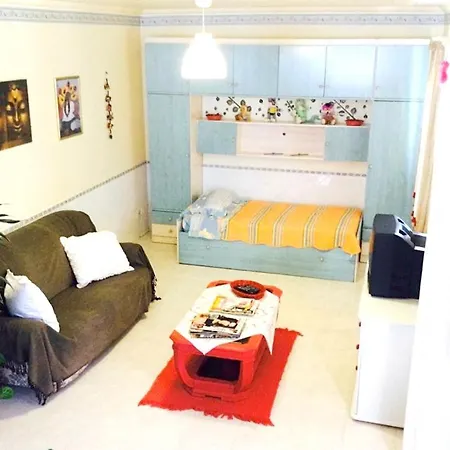 Spacious With Pool