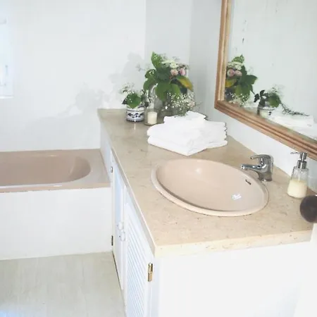 Guest house Center Escape To Nature