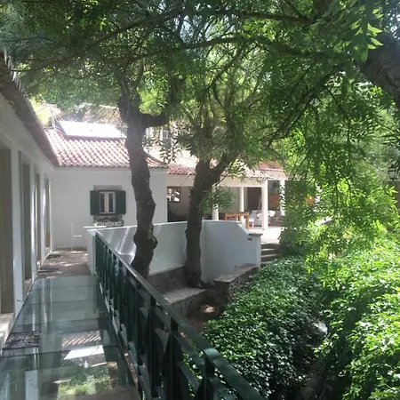 Center Escape To Nature Guest house