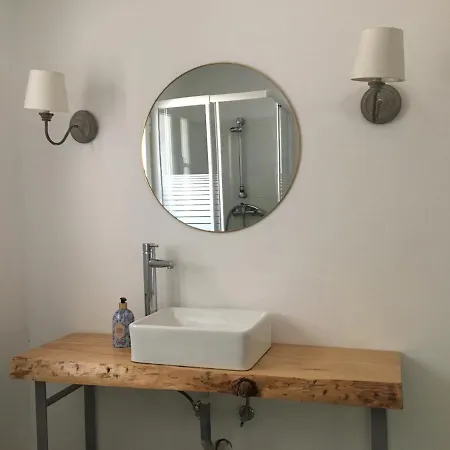 Center Escape To Nature Guest house