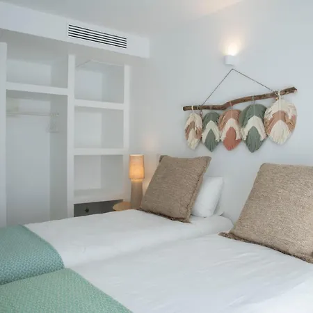 Cedros Nature House Farm stay