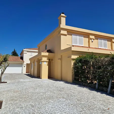 Holiday home Rent4rest Golf Lovers Paradise 4br With Pool Sintra