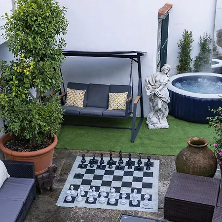 Small Cozy In Palace Patio With Hot Tub And Snooker - Wow Bed & Breakfast *